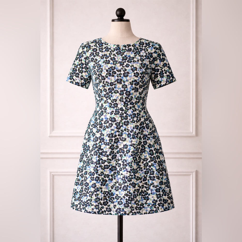 Vintage Floral Short Sleeve Dress in Blue and Black